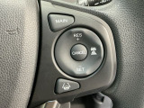 アクセルから足を離しても設定したスピードを保ち走行し、高速道路での疲労軽減に役立つクルーズコントロール付きです!