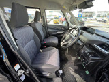 運転席シート廻りは使用感も少なく、良好な状態となっています。丁寧に使われていたことがよくわかりますね。