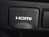HDMI端子でスマートフォンとの接続が可能!スマートフォンの画面の動画アプリやナビをディスプレイに映し出せます