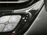 シートヒーターが運転席だけでなく助手席側にも付いています 運転者と別のスイッチなので、助手席側だけ温めることもできます 助手席の方にも優しく嬉しい装備です