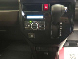 当車両はオートエアコン搭載になります。