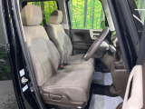 運転席シート廻りは使用感も少なく、良好な状態となっています。丁寧に使われていたことがよくわかりますね。