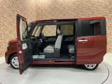 ■POINT■写真で見るよりも現車を 現車をみると写真で見ていたイメージとは少し違う部分もございます。また写真ではわからなかった車の魅力にも気づくことができるので、ぜひご来店ください!