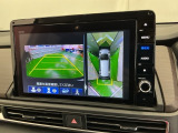 ガイドライン付きバックモニターで車庫入れも安心。知らない道でも安心して楽しくお出かけができます