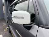 デザイン性だけでなく、ドライバーの巻き込み防止など安全運転をサポート致します!周囲からの視認性にも優れていて安心です!