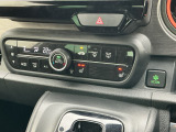 運転席&助手席シートヒーターが付いてます。寒い冬でもスイッチONで座面をあたたかくして、ドライブをさらに快適にしてくれます。HIとLOWの2段階に温度設定が可能です。