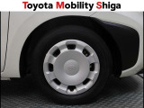 シンプルなデザインの純正ホイールキャップです。落ち着いたデザインですので車体と一体感があります。