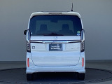現車を確認できる方へ販売いたします。当社サービススタッフにて純正部品を使い点検整備を実施し、その後、ご納車させていただきますのでご安心してご利用いただけます。