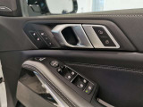 BMWプレミアムセレクション前橋では、高年式低走行モデルからMモデル、年式が経ちなかなかディーラーでは見かけないモデルまで幅広いラインナップで認定中古車を取り扱っております。品質に自信があります。
