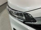 LEDヘッドライトは、点灯の瞬間から最大光量を発揮し、突然暗くなるトンネルなどでの安定感を高めます。