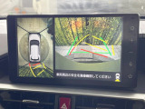 【パノラミックビューモニター】専用のカメラにより、上から見下ろしたような視点で360度クルマの周囲を確認することができます☆死角部分も確認しやすく、狭い場所での切り返しや駐車もスムーズに行えます。