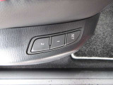 運転席シートメモリー機能を搭載。登録したポジションを呼び出せるため、ご家族での共用時にも便利な装備です。