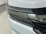 LEDヘッドライトは、点灯の瞬間から最大光量を発揮し、突然暗くなるトンネルなどでの安定感を高めます。