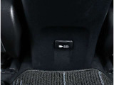 AC電源 AC100V・1500W 室内コンセント(センターコンソールボックス後方)