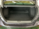 トランクの広さは、どうです、たくさんの荷物が積めますよ。