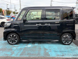 当店は、新車〜登録済未使用車、お買い得軽自動車まで、多数在庫しております♪軽自動車の事なら全て当店にお任せください!目玉車両もございますので、ぜひ一度軽ワールドへお越しくださいませ!