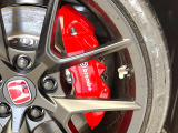 【ブレンボ製キャリパー】ハイパワー車両には強力なブレーキが必須!世界のスーパーカーにも採用されるイタリアの高級メーカー「ブレンボ」を装着!色鮮やかなキャリパーがスポーティな印象を引き立てます♪