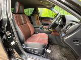 運転席シート廻りは使用感も少なく、良好な状態となっています。丁寧に使われていたことがよくわかりますね。