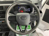 ご納車前に納車点検(法定12ヶ月点検相当)を実施し、基本性能に関わる機能や状態を徹底的に点検します。