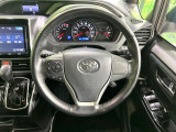 【純正革巻きステアリング】上質な革を使用することで、手にしっかり馴染みとても運転しやすいハンドルです♪