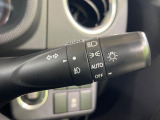 【オートライト】周りの明るさに応じて自動でヘッドライトの点灯・消灯ができる機能です!ライトの付け忘れ・消し忘れなどが無くなり、雨の日や夕方の走行も安心!トンネル通過時も便利ですね♪