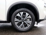 右フロント235/60R18タイヤ&純正アルミホイール!