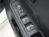 ◆パワーウィンドウスイッチ◆運転席から全席の窓の開閉操作を行うことが出来いつでも換気ができます!
