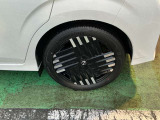 純正アルミホイール付!このお車にぴったりなホイールが付いてます◎