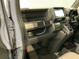 豊富に在庫を取り揃えています。 軽自動車からミニバン、セダン、SUV、話題のハイブリッド車などなど続々入荷中です!