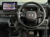 運転席周りです。カップホルダーや小物の収納などは必須ですよね!!使い勝手の良いつくりになっております!!