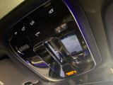 メルセデス・ベンツの定める厳しい基準をクリアしたお車のみをご案内させて頂きます。納車前整備はメーカー規定に基づき100項目以上にも及ぶ点検を熟練のメカニックによって行いご納車させて頂きます。