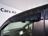 ★ドアバイザー★雨天時に窓を開けても濡れにくく車内に雨が入り込むのを防ぎながら換気ができます(^^♪