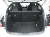 5名乗車時の荷室です。