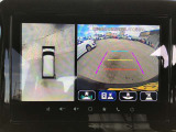360&deg;ビューモニターでは前後左右4つのカメラ映像をさまざまな走行状況に応じて切り替えてセンターディスプレイに表示することで、駐車時や狭い道でのすれ違い時、見通しの悪い交差点進入時でも安心感を高めます