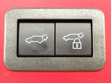 【パワーバックドア】スマートキーや運転席のボタンを押すだけでリアゲートが自動で開閉します!荷物を持っている時や、高い位置にあるバックドアを閉める際に便利な機能です♪