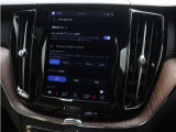 プラグインハイブリッドシステムは、各ドライブモードに応じて電気モーターとガソリンエンジンを協調制御します。