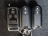 【スマートキー】人気装備のスマートキー付!荷物を持っている時や手が空いていない時に、カバンやポケットに入れたままでも鍵の開閉が出来ます♪