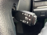【レーダークルーズコントロール】高速道路での長距離走行が楽に!!自動で速度を保つクルーズコントロールが、衝突軽減システムと連携し、前方の車両を感知して車間を保つように速度調節してくれます!!