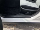 入庫した車両は美装斑がクリーニング☆専用洗剤や機械を使います。 安い!!でも綺麗をモットーに内外装ともに魂を込めて仕上げています