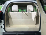普段のお買い物や通勤、送迎等に十分な荷室スペースを確保しております。セカンドシートを倒すと、大きな荷物の積載も可能です♪