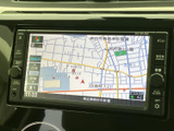 地図画面には道路や周辺施設が表示され、現在地を確認しながら目的地までの道順を把握できます。画面脇の操作部も手元で見つけやすく、日常のお出かけに役立ちます。