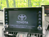 【純正9型ナビ】人気の純正ナビを装備。オーディオ機能も充実しており、Bluetooth接続すればお持ちのスマホやMP3プレイヤーの音楽を再生可能!毎日の運転がさらに楽しくなります!!