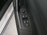 メーカー直営認定中古車 1オーナ 禁煙車 LEDライト 純正ナビ ブルートゥース接続 カープレイアンドロイドオート対応 デジタルコックピット バックカメラ アダプティブクルーズ スマートキースペア有 ETC