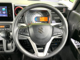【ステアリングスイッチ】運転中、前方から目線をそらすことなく、オーディオ等の操作が可能な便利機能!安心&快適なドライブを演出してくれます♪