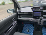 ☆内外装クリーニング☆車の隅々まで徹底的にクリーニングを行っておりますので内外装ともに綺麗な状態でご納車いたします!