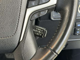 【クルーズコントロール】こちらを操作いただくことで、車は一定速度を維持したまま走行し続けます ブレーキ操作やスイッチを切ることで通常走行に戻ります
