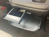 インストセンタースライドトレイ、カップホルダー付