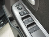 ◆パワーウィンドウスイッチ◆運転席から全席の窓の開閉操作を行うことが出来いつでも換気ができます!