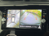 【アラウンドビューモニター】専用のカメラにより、上から見下ろしたような視点で360度クルマの周囲を確認することができます☆死角部分も確認しやすく、狭い場所での切り返しや駐車もスムーズに行えます。
