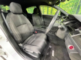 運転席シート廻りは使用感も少なく、良好な状態となっています。前オーナー様が丁寧に使っていたことがよくわかりますね。